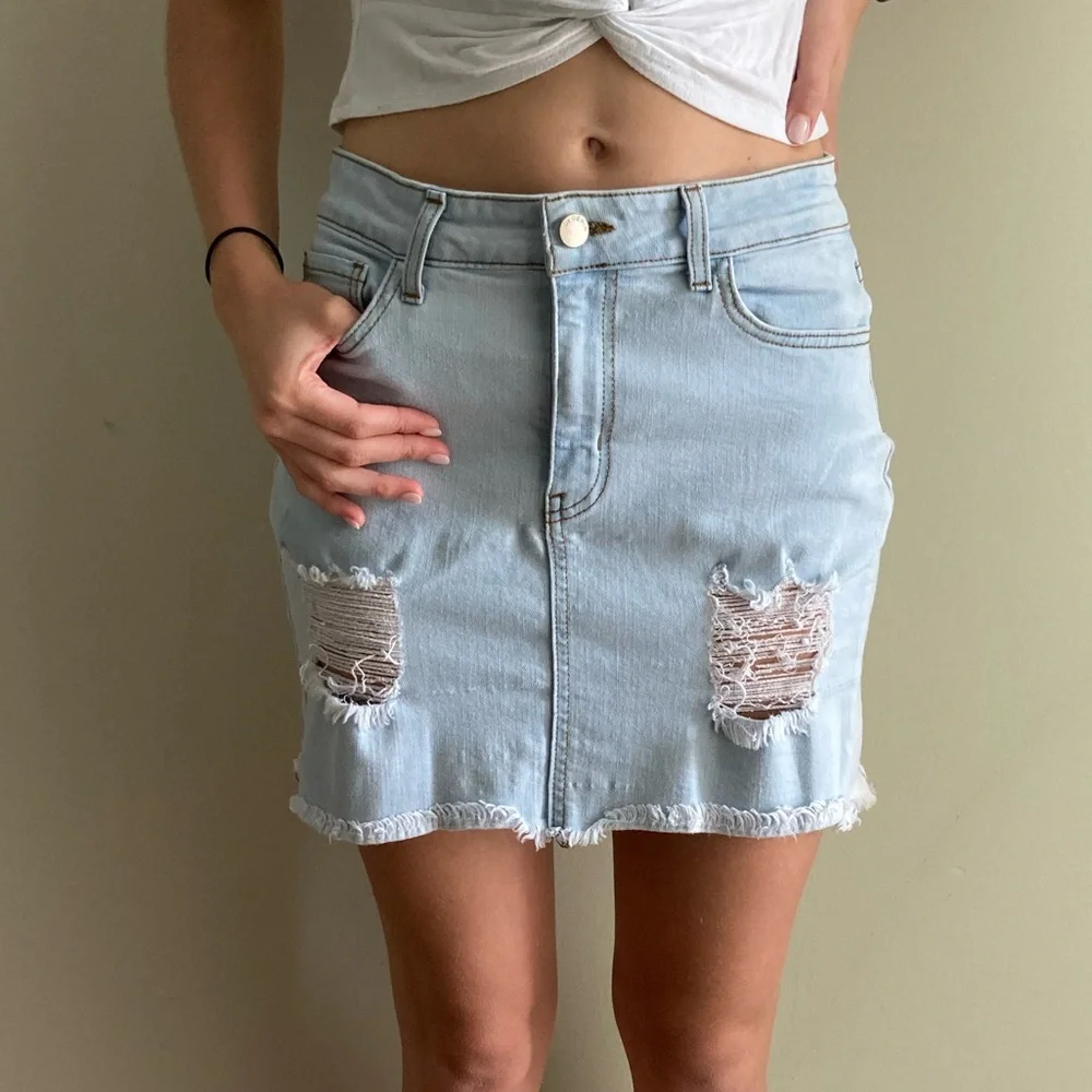 O2 Denim Mini Skirt Size Medium - Picture 1 of 8